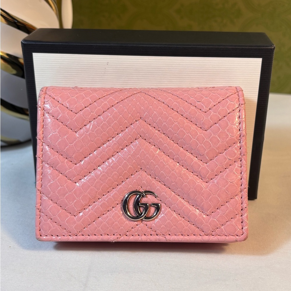 Gorgeous Gucci Pink Exotic CardCase